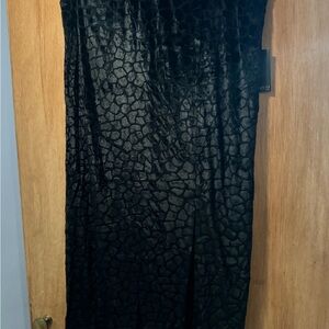 Elegant Black Textured Skirt